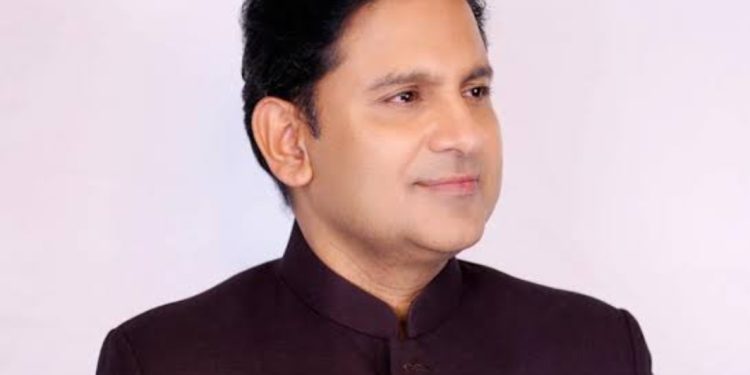 ‘मी त्यांना देशद्रोही म्हणतो ; विद्यार्थी आंदोलनावर मनोज मुंतशीर यांची वादग्रस्त टिका