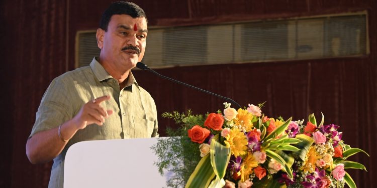 शासनाच्या लोककल्याणकारी योजना समाजातील शेवटच्या घटकापर्यंत पोहोचवा – कृषी मंत्री दत्तात्रय भरणे