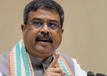 केंद्रीय शिक्षणमंत्री धर्मेंद्र प्रधान यांनी राजीनामा दिला