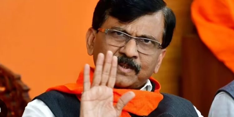 फडणवीस यांनी कुठे राहायचं, ही गोष्ट त्यांच्या हातात नाही : संजय राऊत