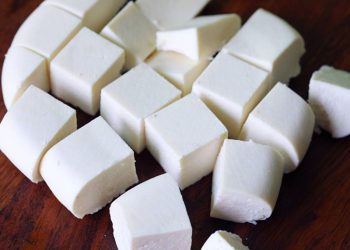 कसं ओळखायचं भेसळयुक्त पनीर?